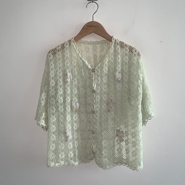 Floral embroidery punching cardigan