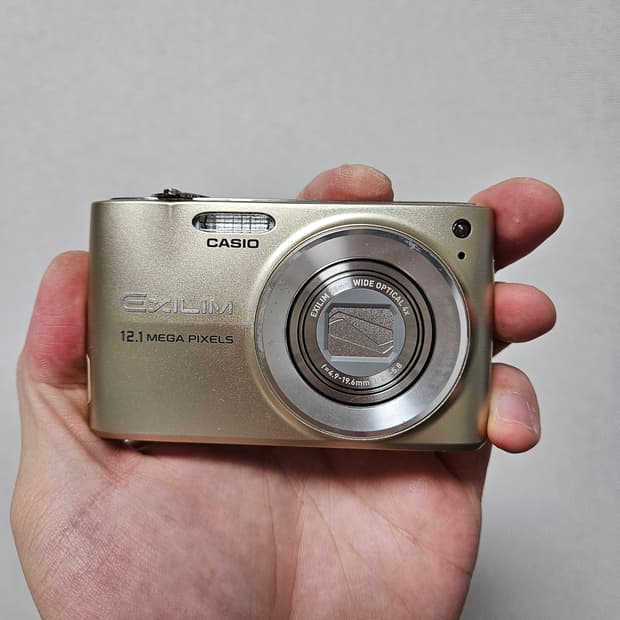 [태연 방지민 디카] 카시오 엑슬림 EX-Z400 골드 빈티지 디카