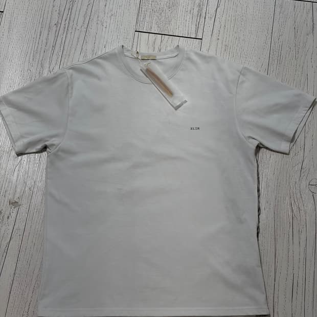 (m)엑슬림 EP.7 SYNOPSIS 02 T-SHIRT WHITE