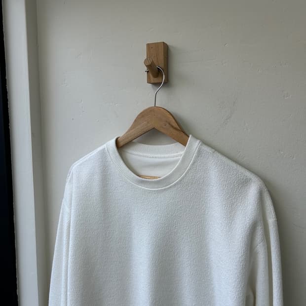 15945 - 솔리드옴므 백로고 타월 맨투맨