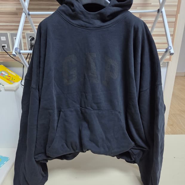 이지갭 / 발렌시아가 도브 후드 / L