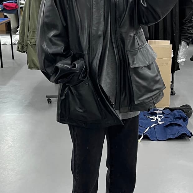 [2, 3 구매] MUDULE 레더 파카