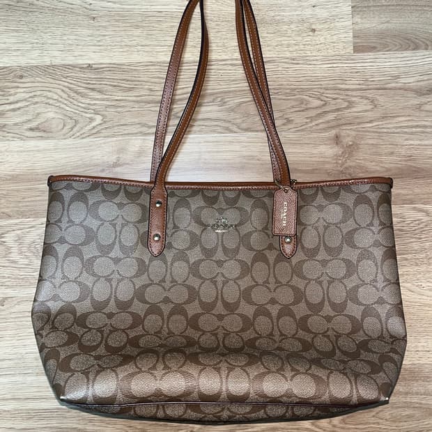 코치 시그니처 캔버스 시티 토트백