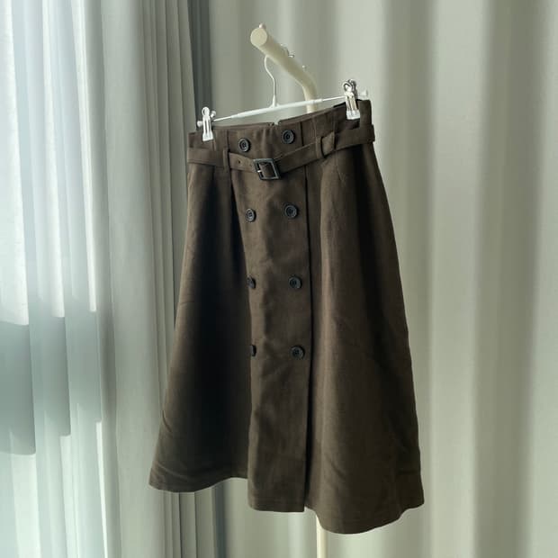 브라운 벨트 스커트
