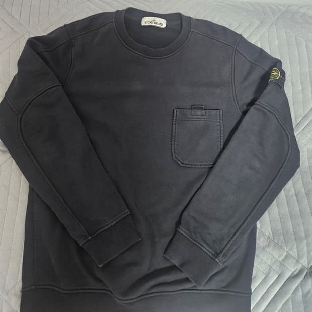 스톤아일랜드 앞포켓 맨투맨 M~L