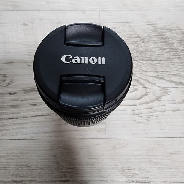 캐논 EF-S 10-18mm f4.5~5.6 USM 광각 렌즈 팜.