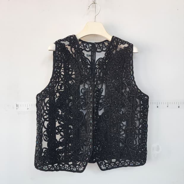 블랙 레이스 시스루 큐빅 조끼