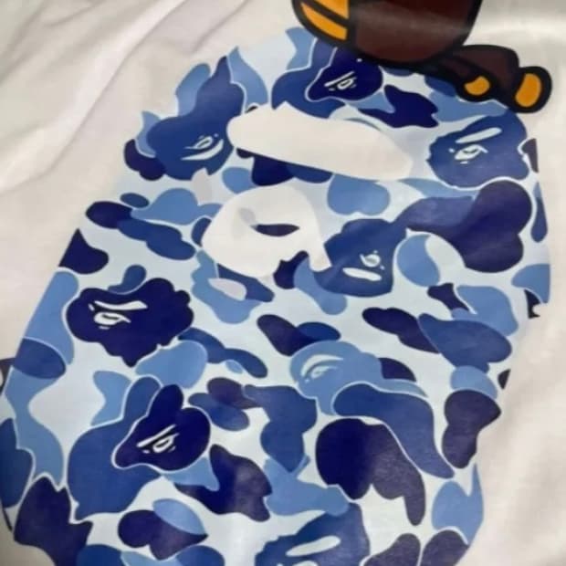 Bape ABC 카모 마일로 온 빅 에이프 화이트 블루 티셔츠