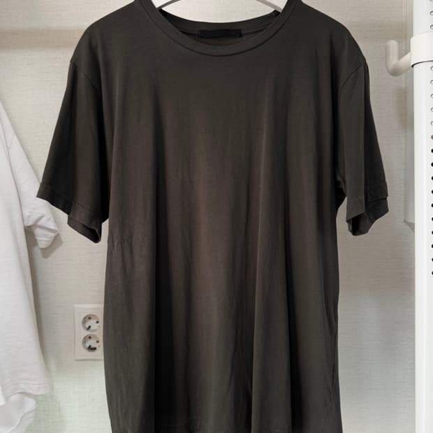 [유일매물] HTAE Basement T-Shirt • 더로우