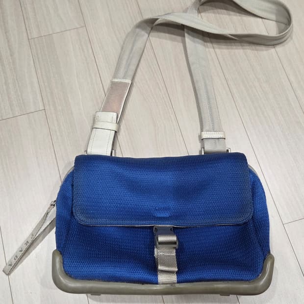 00s 프라다 스포츠 크로스백