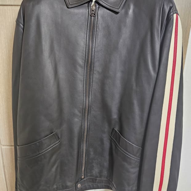 구찌 가죽자켓 새제품