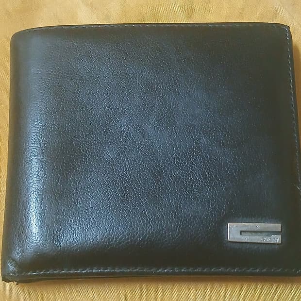 구찌 블랙 레더 반지갑 G Leather bifold wallet