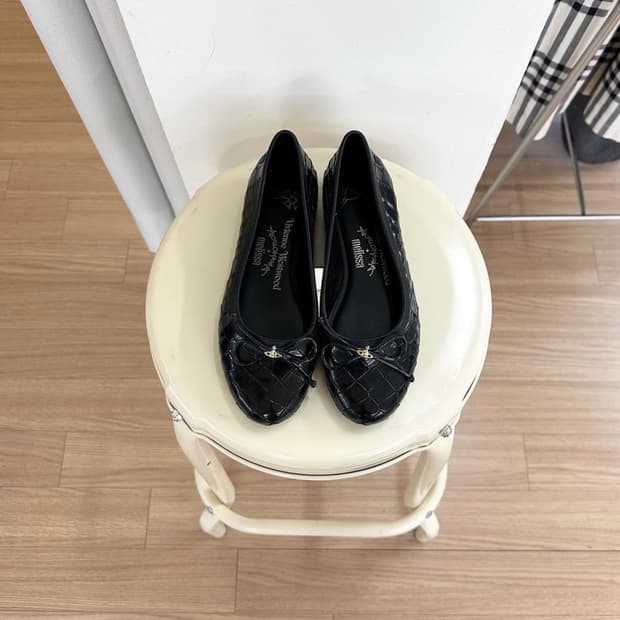 비비안웨스트우드 멜리사 리본 플랫슈즈 