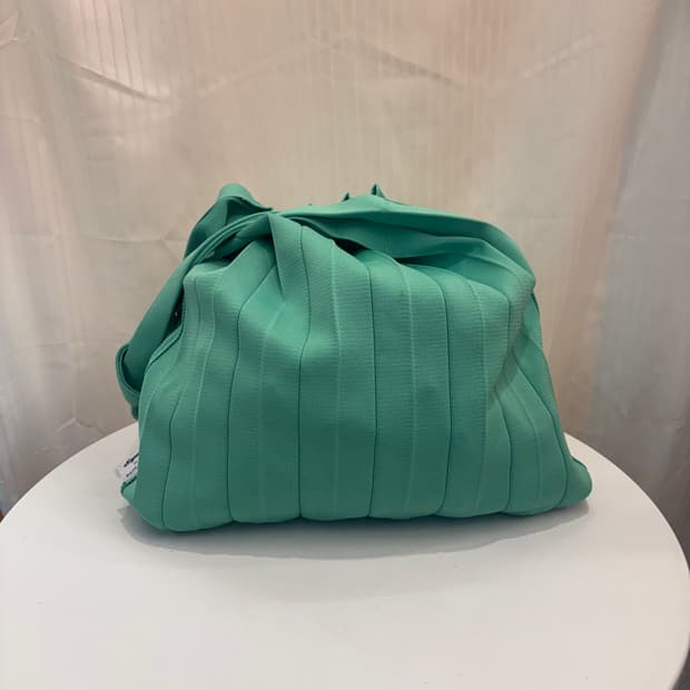 정품 플리츠마마 민트 숄더백    