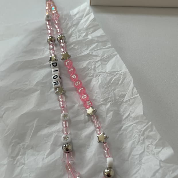 디올뷰티 참키링 휴대폰 스트랩