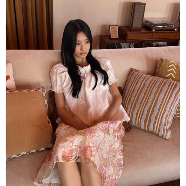 인앤양하모니 Smocked blouse white 스모크드 블라우스