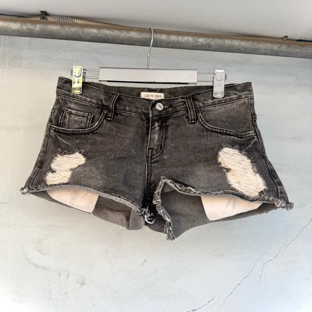 Pocket denim shorts