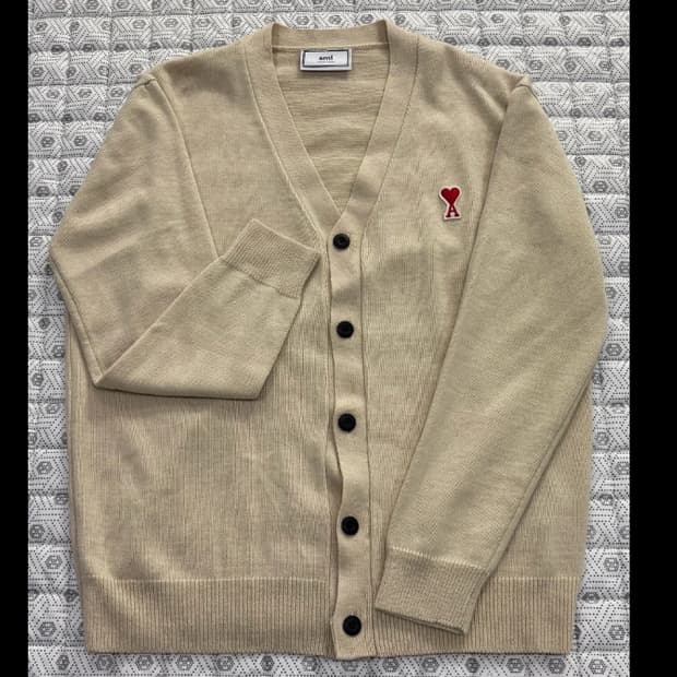 아미 AMI 스몰 하트 오버핏 가디건 베이지 95