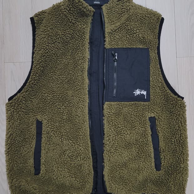 [M] 스투시 쉐르파 리버시블 조끼베스트 올리브