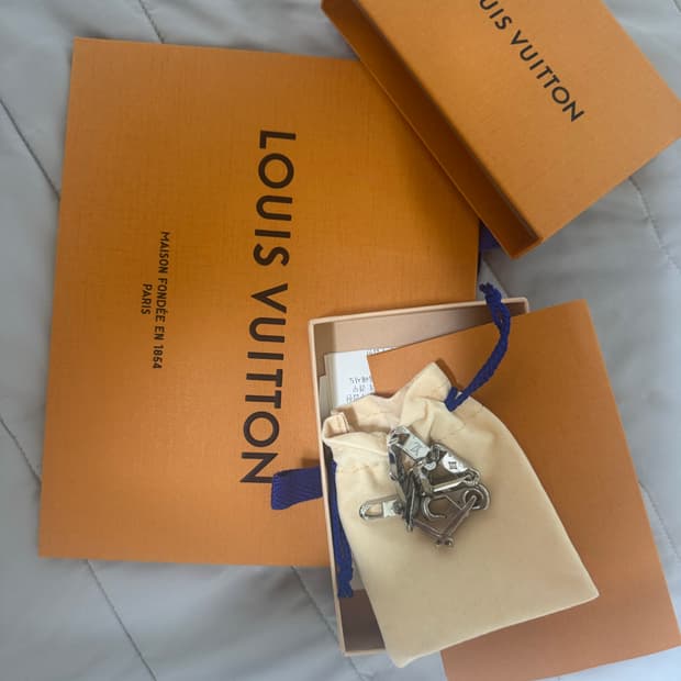 루이비통 모노그램 타이드 업 팔찌 M