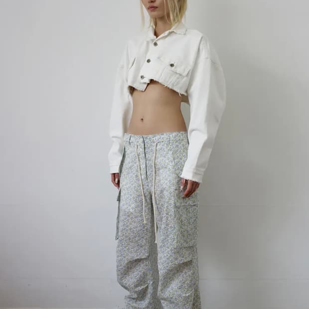 에스이오 화이트 데님 크롭 자켓