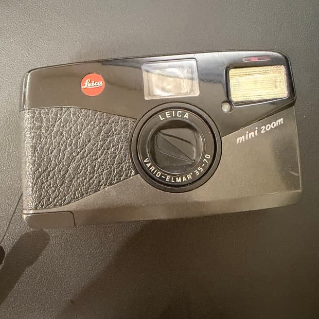 라이카 미니줌 필름카메라