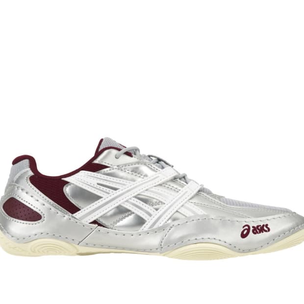 아식스 하이퍼싱크 피드몬트 그레이 퓨어 실버 255