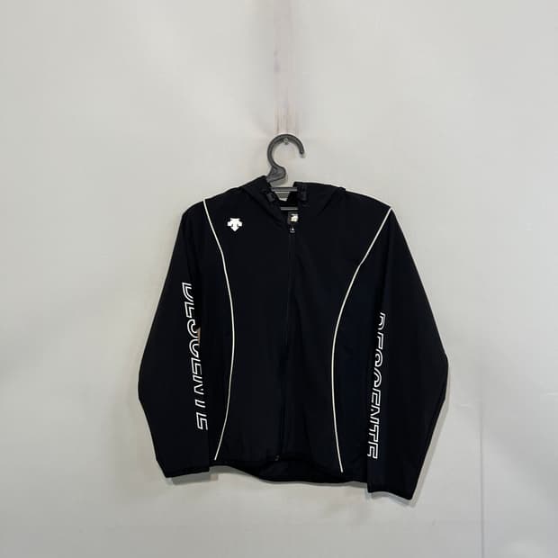 데상트 키즈 바람막이 150 블랙