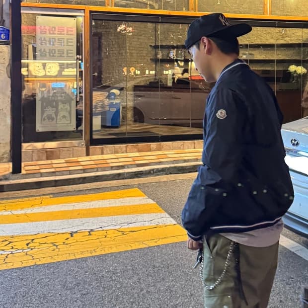 MONCLER 네이비 바람막이 점퍼