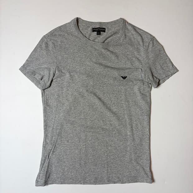 엠포리오 아르마니 스몰 로고 반팔 티셔츠 PN9248