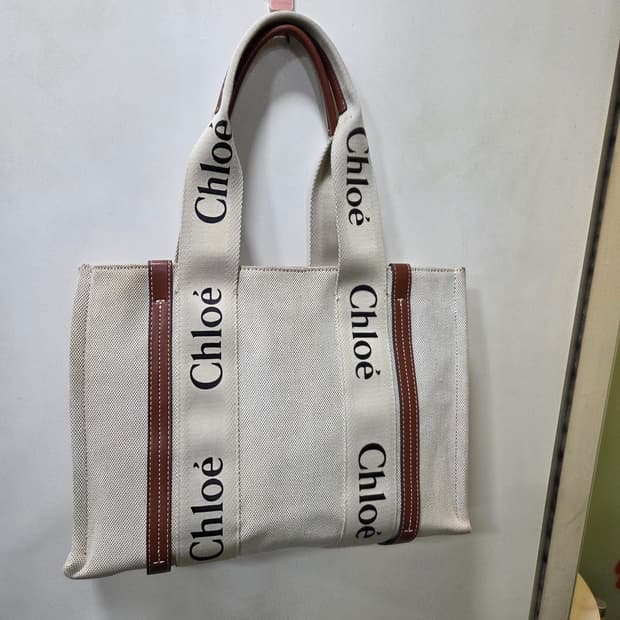 끌로에 우디 토트백