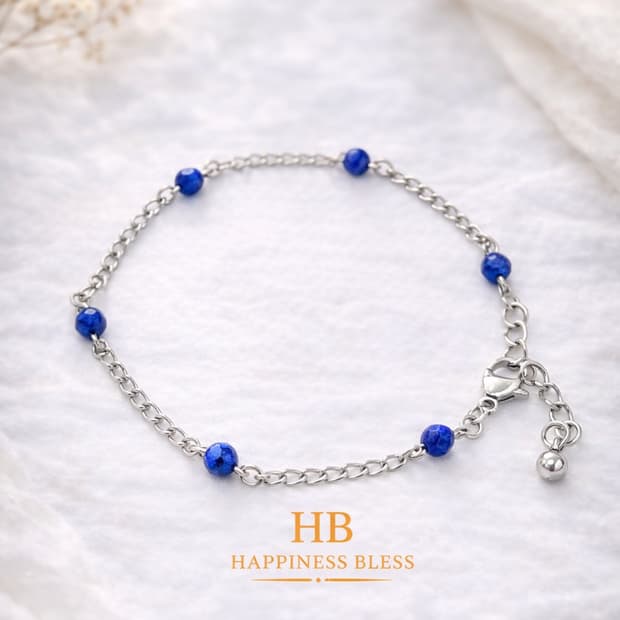 “9월의 블루, 라피스라줄리” 깊은 블루빛의 라피스라줄리를
얇은 써지팔찌