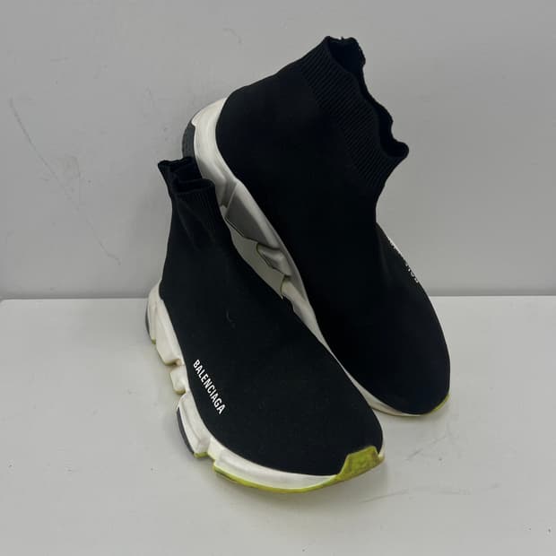 발렌시아가 스피드러너 265