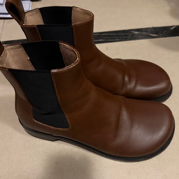 로에베 테라 첼시 부츠