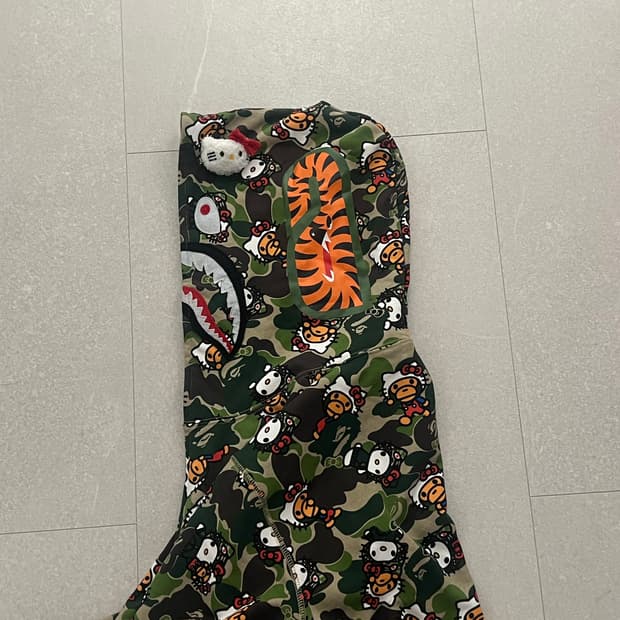 키티 샤크후드 베이프