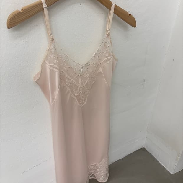 Floral Lace Silky Cami Top (Peach Beige)