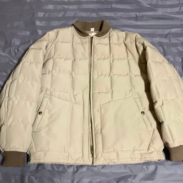 카키스 다운자켓