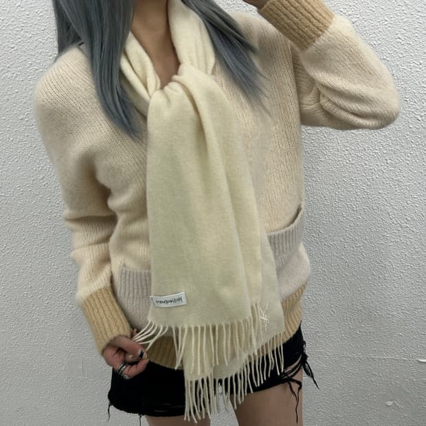 입생로랑 화이트로고 퓨어 울 아이보리 머플러