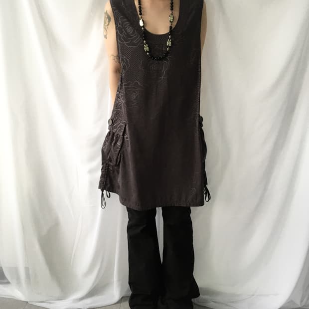 Flower pattern glossy sleeveless onepeic