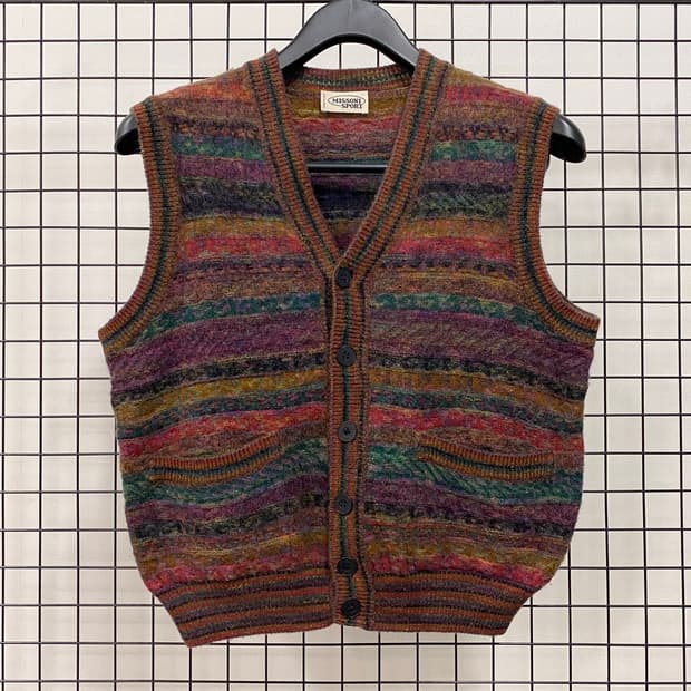 미쏘니 스포츠 울 패턴 조끼 가디건