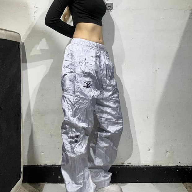 미즈노 그레이 와이드 로고 트랙 팬츠 M