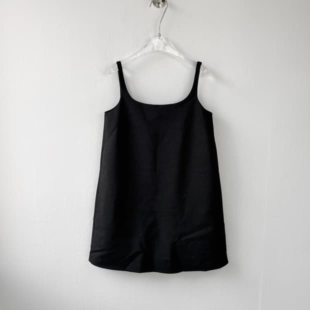 (broken) 프라다 탑