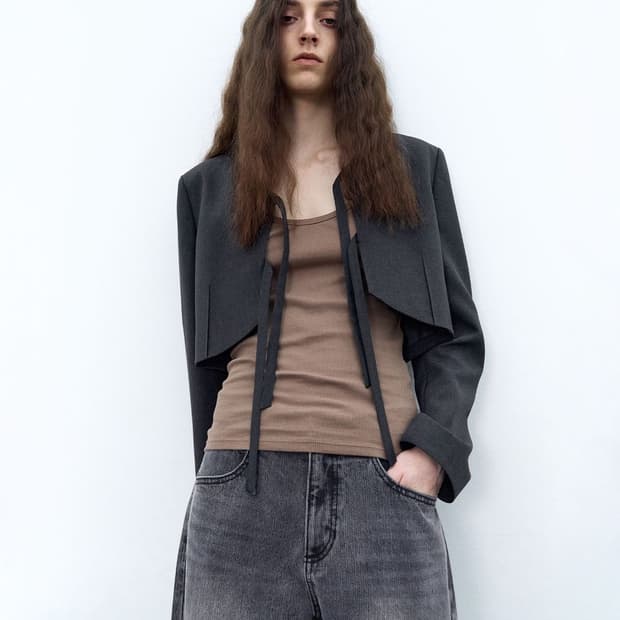 인사일런스 쇼트 라이트 자켓 CHARCOAL