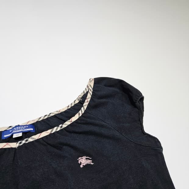 버버리 블루라벨 민소매 티셔츠