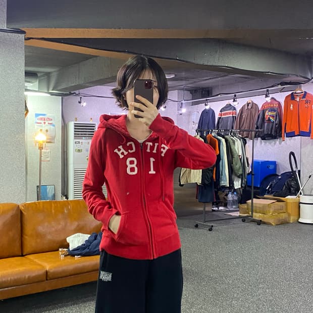 아베크롬비 앤 피치 라운드로고 레드 후드집업 B5664