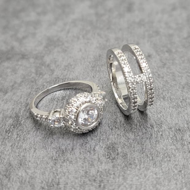 pave ring set