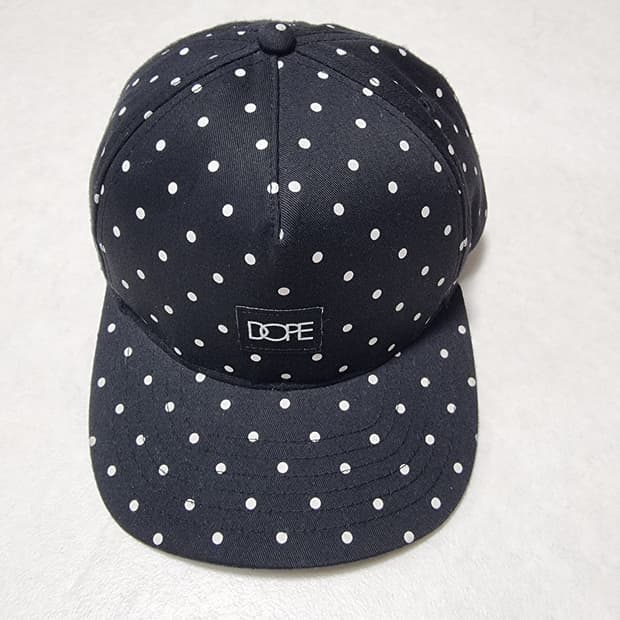 DOPE 도트 패턴 스냅백