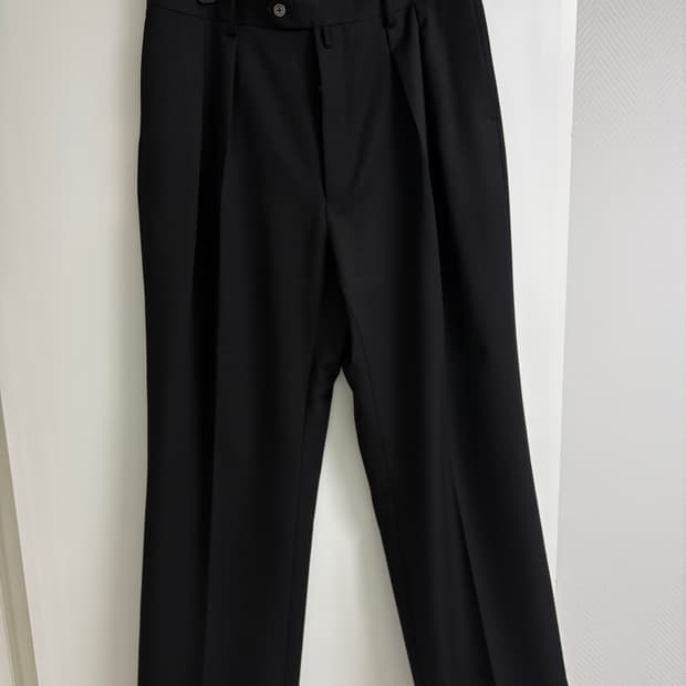 neat 울 개버딘 와이드핏 슬랙스 1회착용 50사이즈