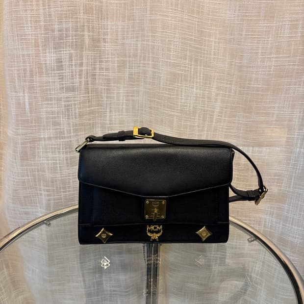 정품 MCM 가죽 금장 숄더백    