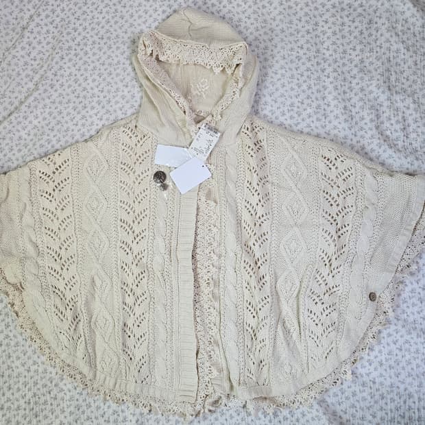 어스뮤직 아이보리 케이프 사와코케이프